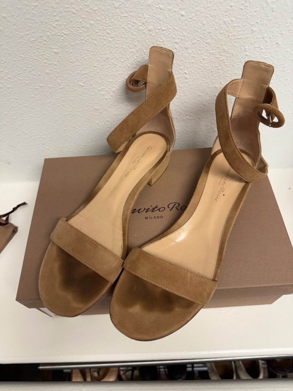 Gianvito Rossi Portofino 20 beige flat sandals - size 38.5.